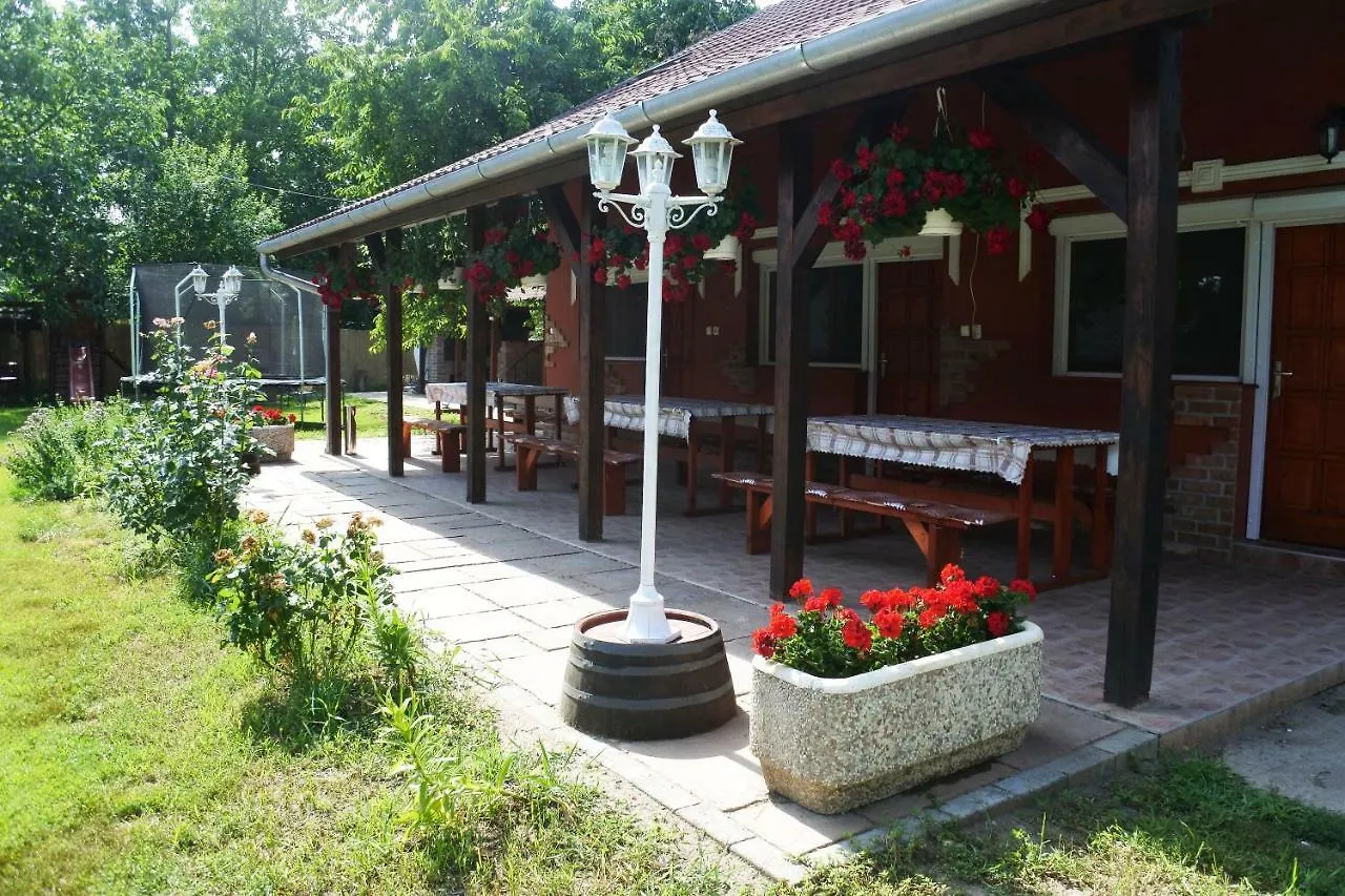 Tessedik Vendeghaz Apartment Hajduszoboszlo Hungary
